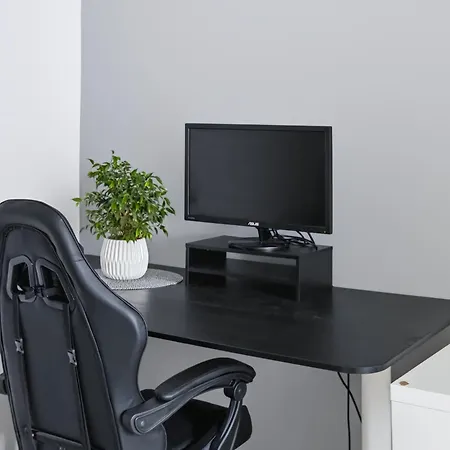 Center - Old Town Nearby & Work Desk - By Rentujemy