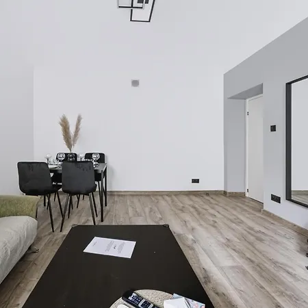 Center - Old Town Nearby & Work Desk - By Rentujemy Appartement Warschau